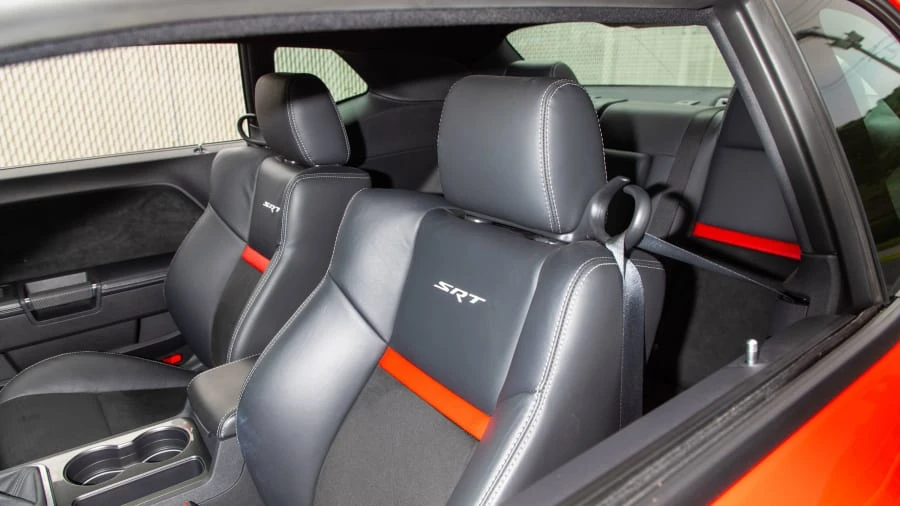 2010 Dodge Challenger 3rd Gen - Image 9 of 18
