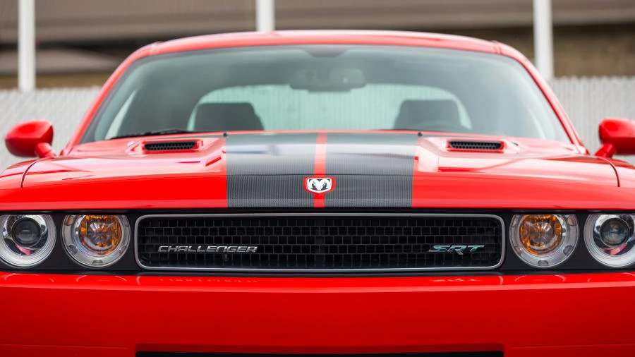 2010 Dodge Challenger 3rd Gen - Image 17 of 18