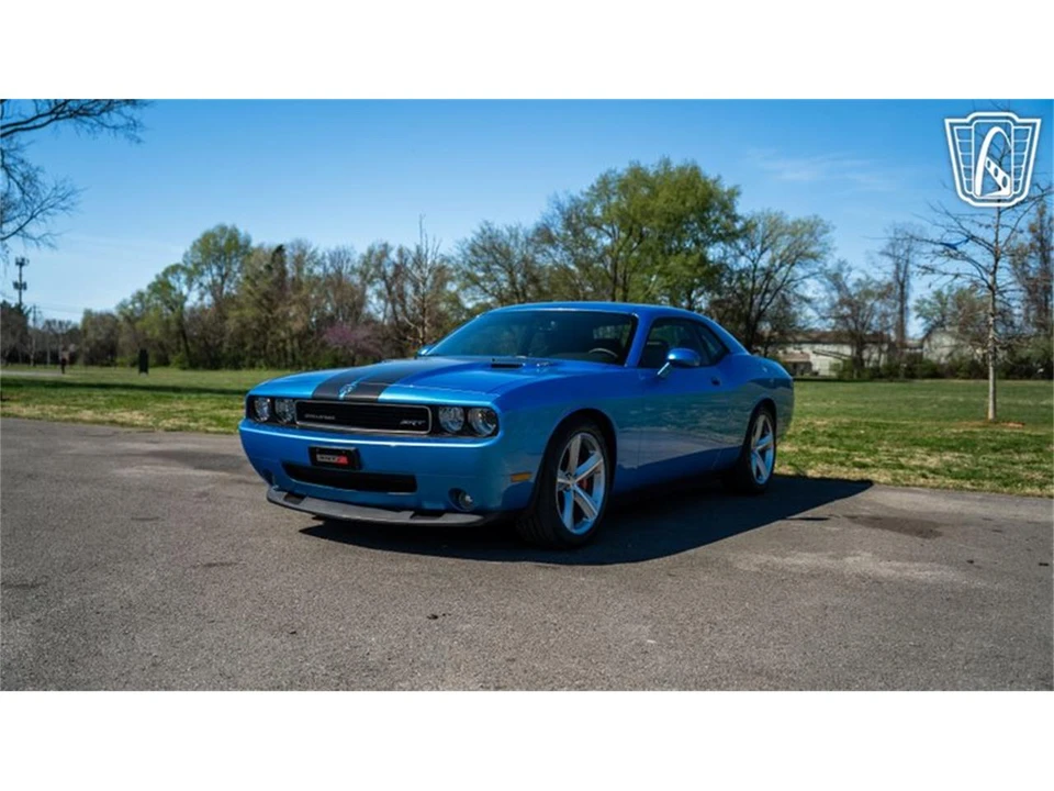 2010 Dodge Challenger 3rd Gen - Image 6 of 31