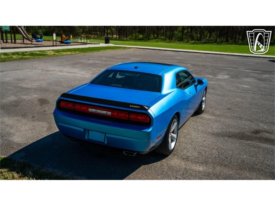2010 Dodge Challenger 3rd Gen - Image 17 of 31