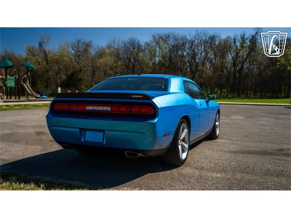 2010 Dodge Challenger 3rd Gen - Image 18 of 31