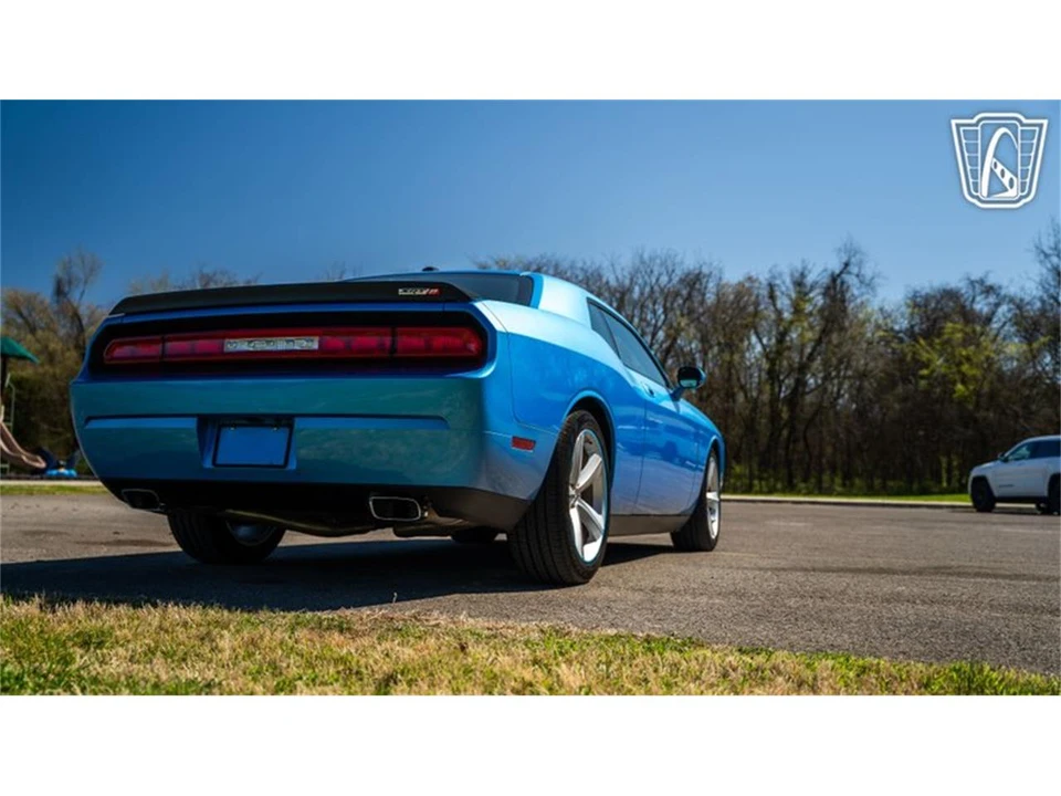 2010 Dodge Challenger 3rd Gen - Image 19 of 31