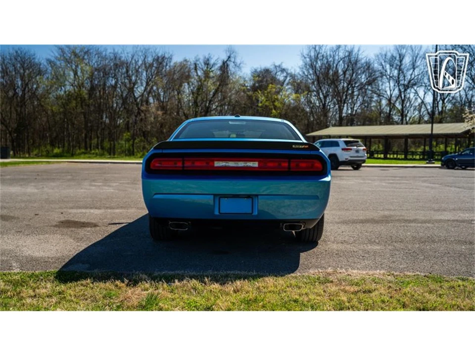 2010 Dodge Challenger 3rd Gen - Image 15 of 31