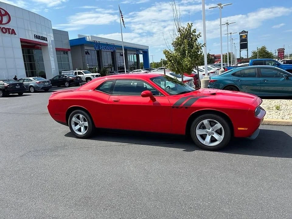 2010 Dodge Challenger 3rd Gen - Image 4 of 19