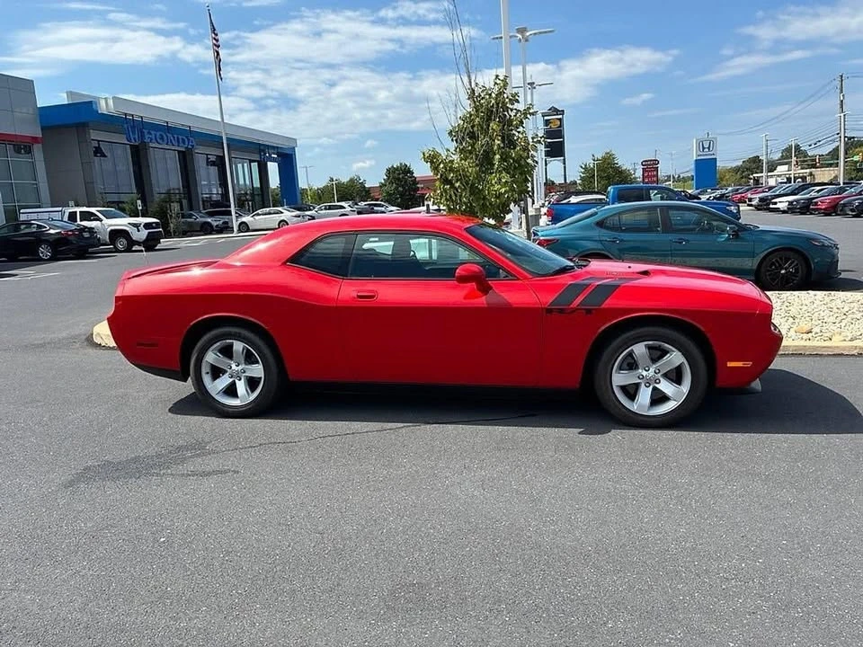 2010 Dodge Challenger 3rd Gen - Image 5 of 19