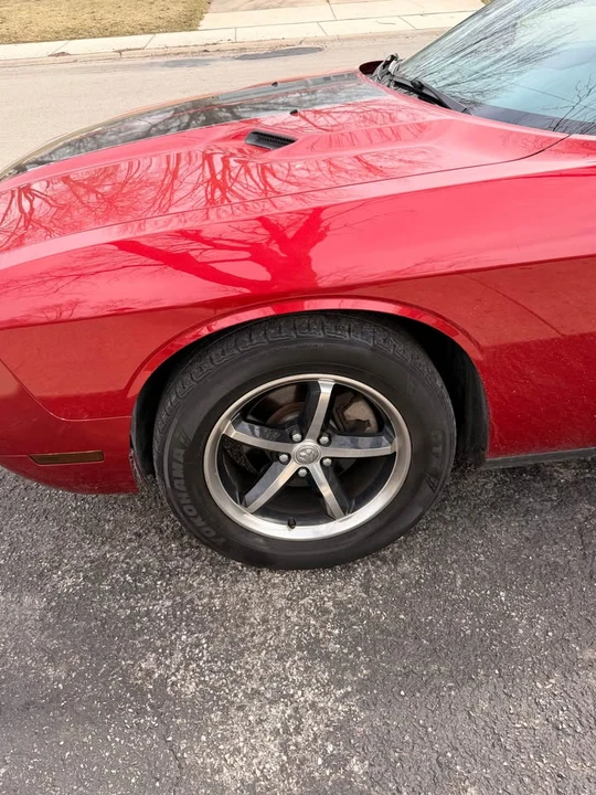 2010 Dodge Challenger 3rd Gen - Image 13 of 15