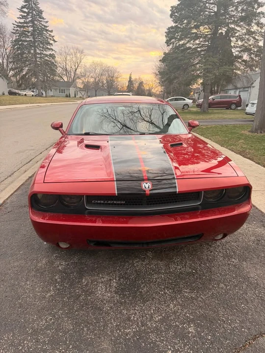 2010 Dodge Challenger 3rd Gen - Image 2 of 15