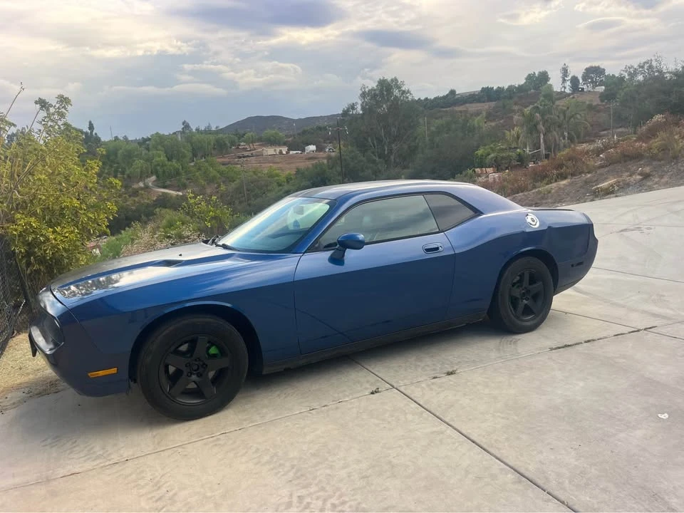 2010 Dodge Challenger 3rd Gen - Image 2 of 10