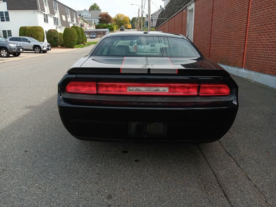 2010 Dodge Challenger 3rd Gen - Image 3 of 9