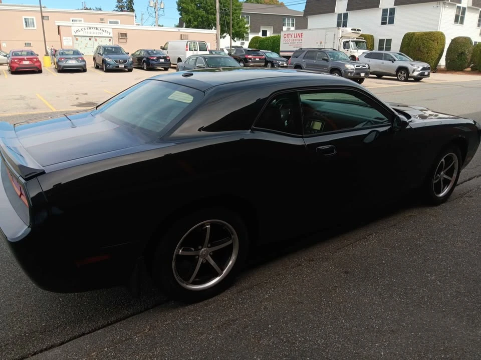 2010 Dodge Challenger 3rd Gen - Image 4 of 9