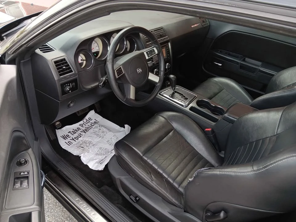 2010 Dodge Challenger 3rd Gen - Image 5 of 9