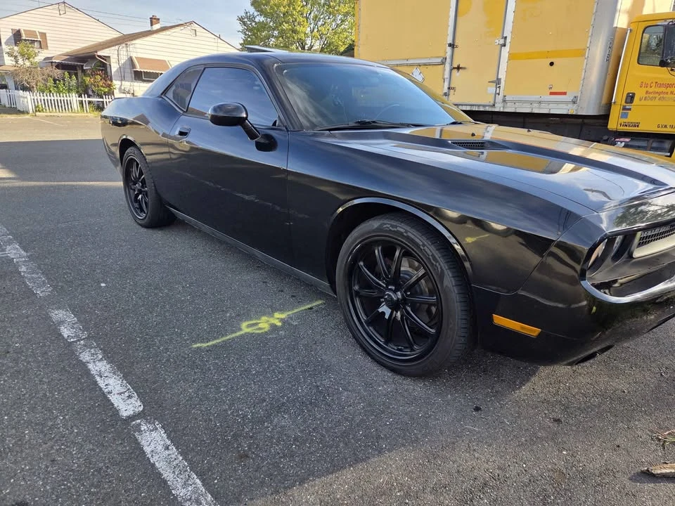 2010 Dodge Challenger 3rd Gen - Image 3 of 10