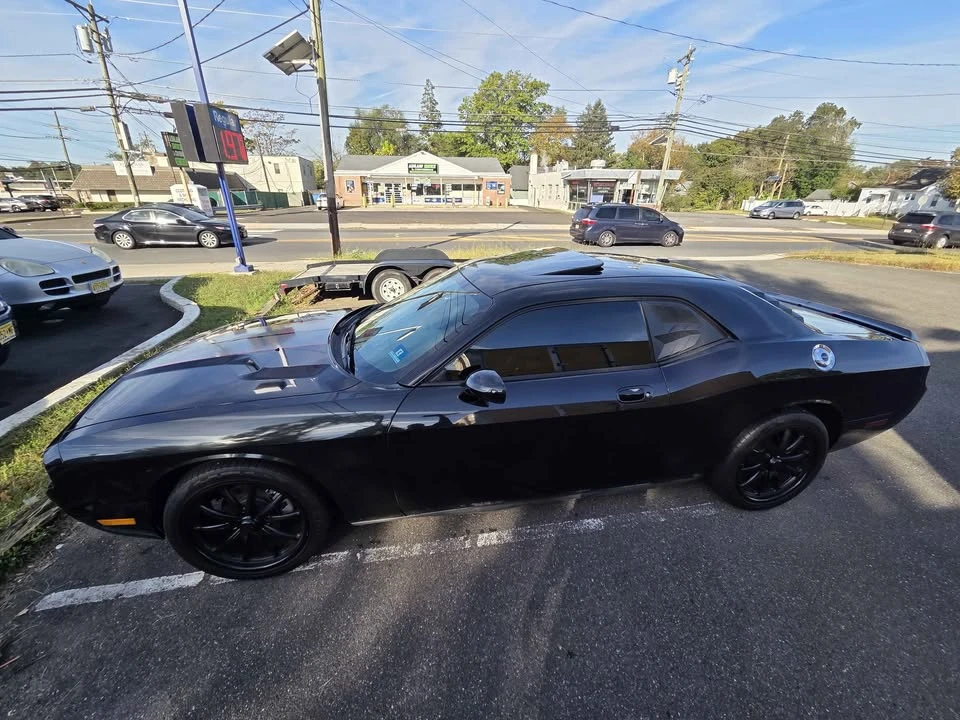 2010 Dodge Challenger 3rd Gen - Image 5 of 10