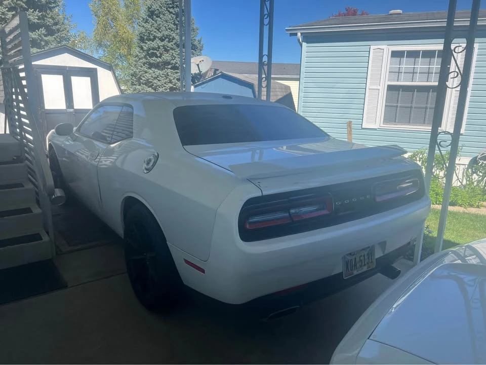 2010 Dodge Challenger 3rd Gen - Image 2 of 8