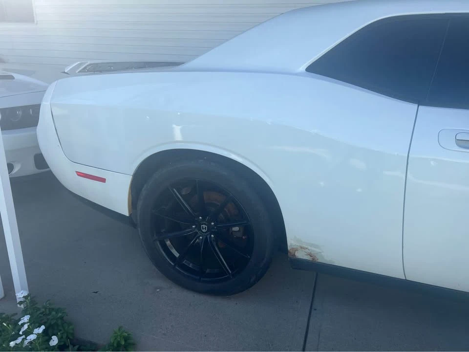 2010 Dodge Challenger 3rd Gen - Image 5 of 8
