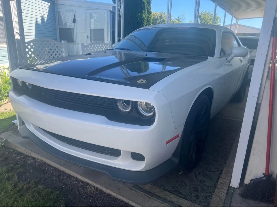 2010 Dodge Challenger 3rd Gen - Image 6 of 8