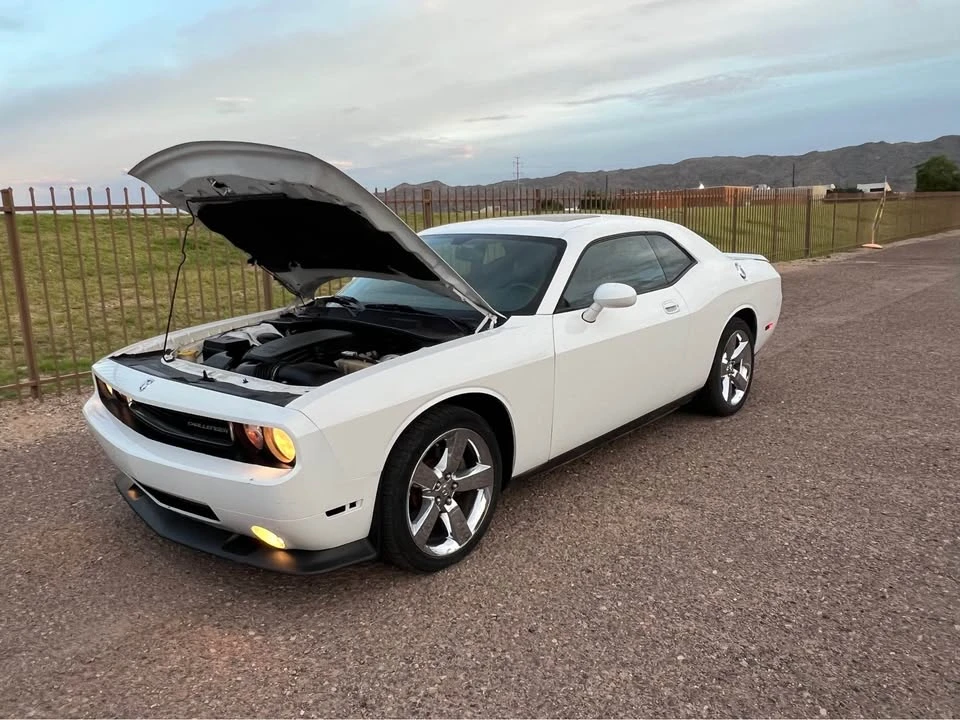 2010 Dodge Challenger 3rd Gen - Image 2 of 6