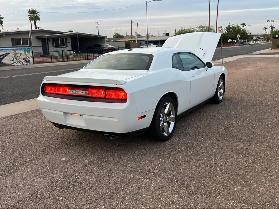 2010 Dodge Challenger 3rd Gen - Image 3 of 6