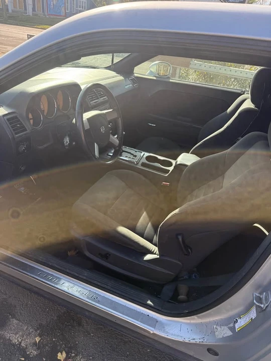 2010 Dodge Challenger 3rd Gen - Image 4 of 9