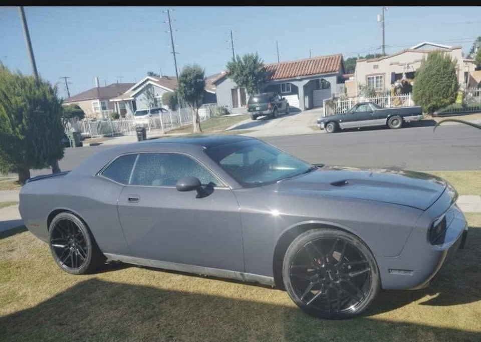 2010 Dodge Challenger 3rd Gen - Image 7 of 17