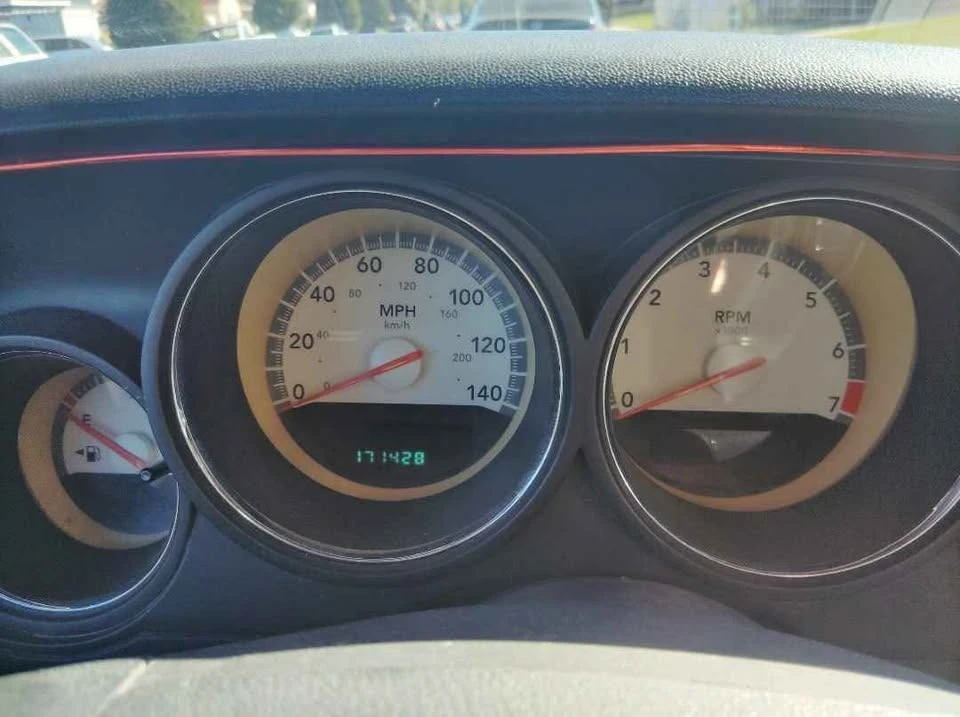 2010 Dodge Challenger 3rd Gen - Image 12 of 17