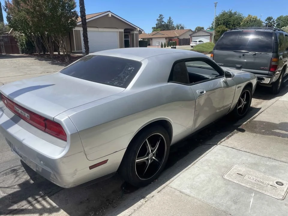 2010 Dodge Challenger 3rd Gen - Image 6 of 12