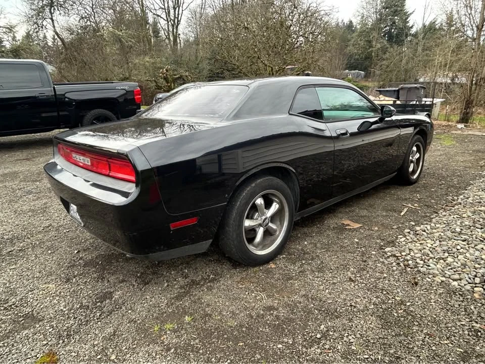 2010 Dodge Challenger 3rd Gen - Image 4 of 9