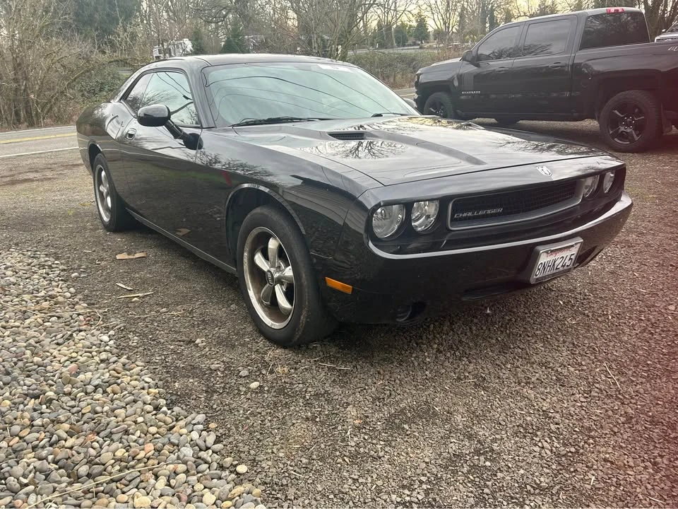 2010 Dodge Challenger 3rd Gen - Image 3 of 9