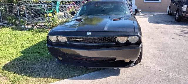 2010 Dodge Challenger Coupe 2D