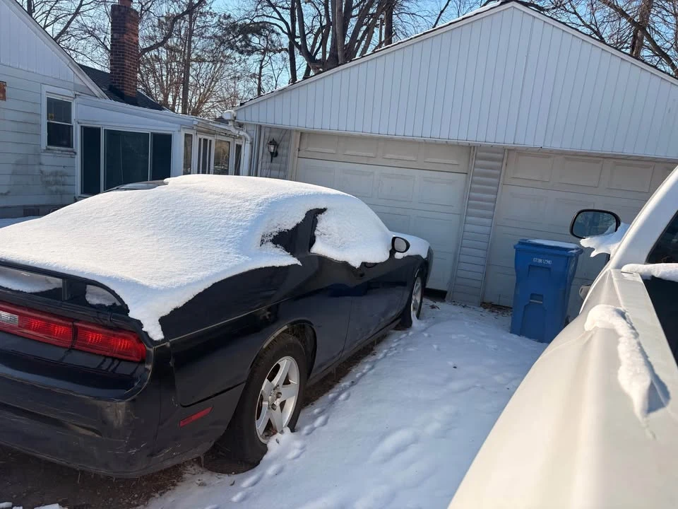 2010 Dodge Challenger 3rd Gen - Image 13 of 15