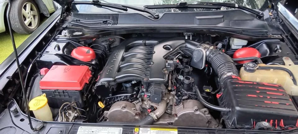 2010 Dodge Challenger 3rd Gen - Image 7 of 8