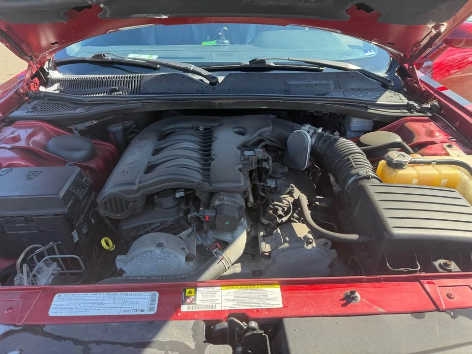 2010 Dodge Challenger 3rd Gen - Image 2 of 6