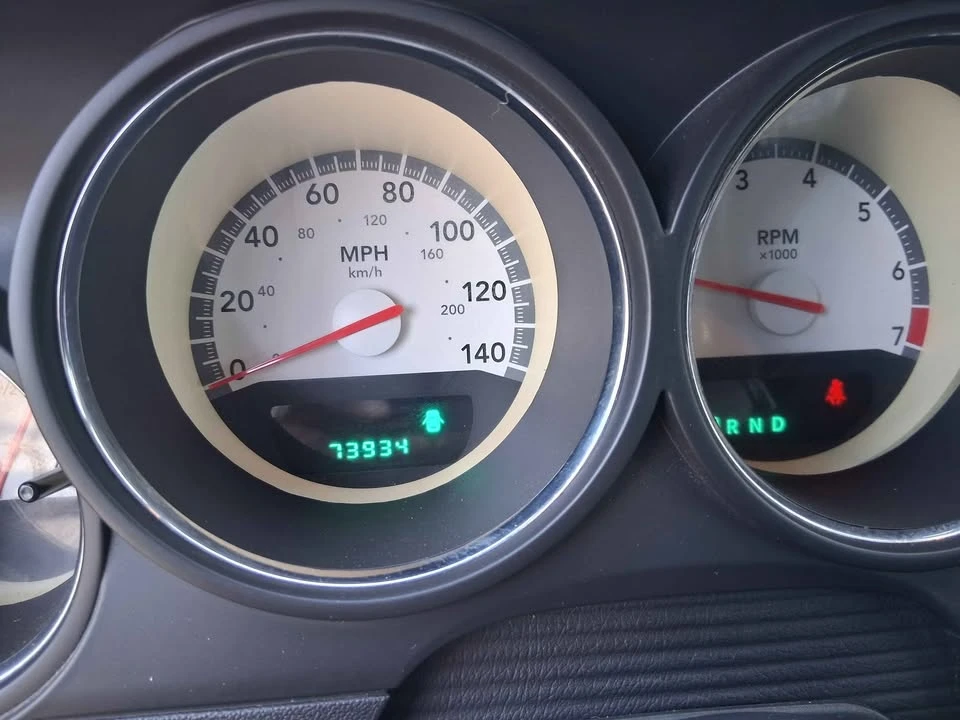 2010 Dodge Challenger - Image 6 of 9
