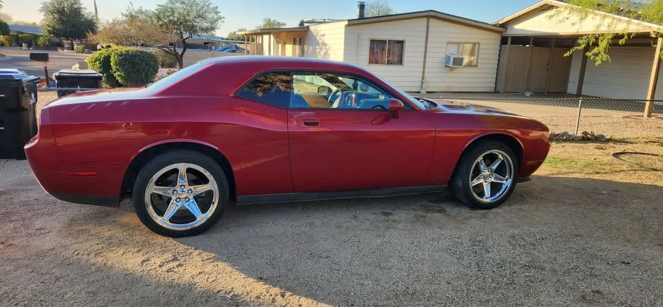 2010 Dodge Challenger 3rd Gen - Image 3 of 7