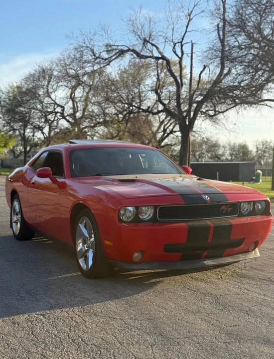 2010 Dodge Challenger 3rd Gen - Image 2 of 11