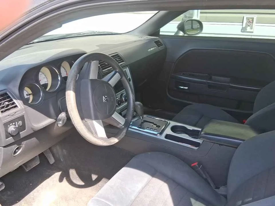 2010 Dodge Challenger 3rd Gen - Image 2 of 4
