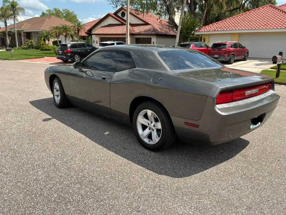 2010 Dodge Challenger 3rd Gen - Image 5 of 11