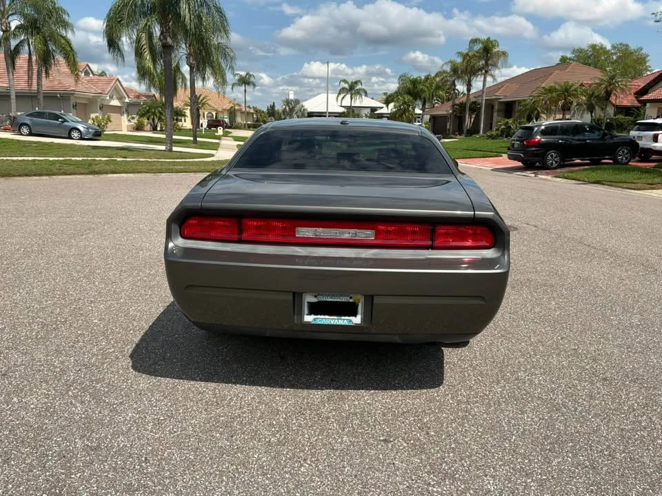 2010 Dodge Challenger 3rd Gen - Image 4 of 11