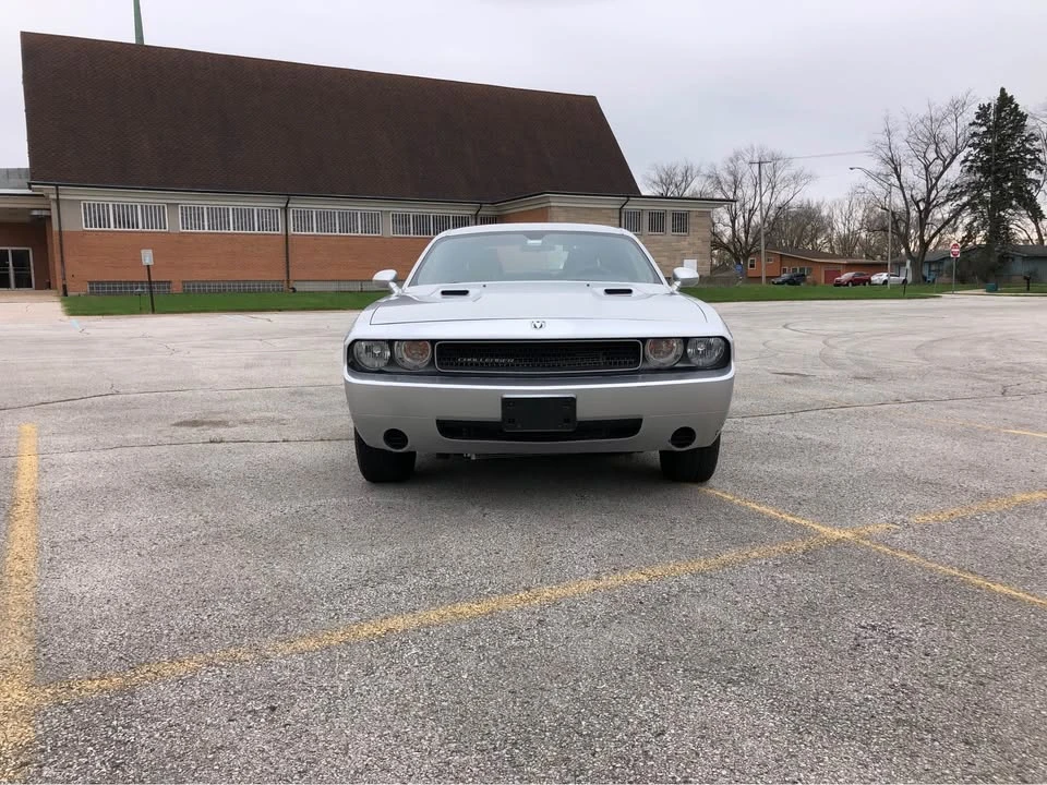 2010 Dodge Challenger 3rd Gen - Image 3 of 9