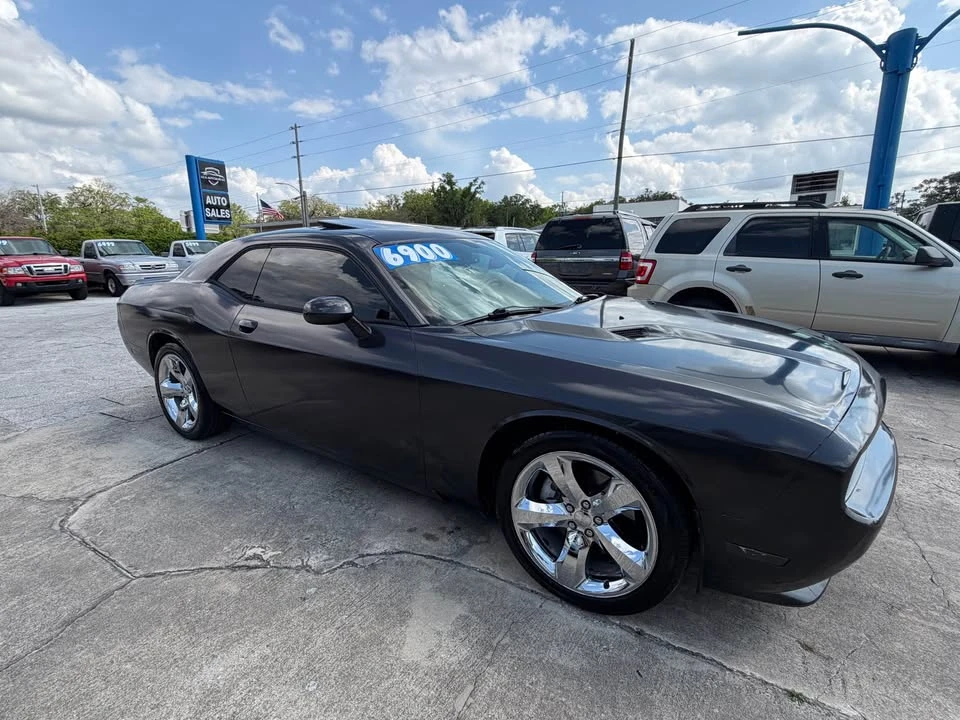 2010 Dodge Challenger 3rd Gen - Image 3 of 10