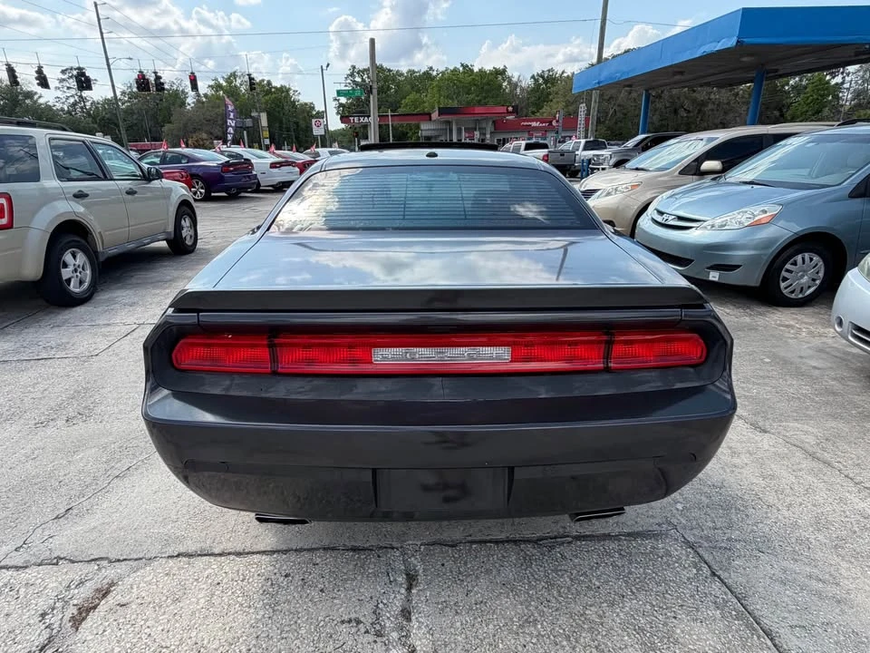 2010 Dodge Challenger 3rd Gen - Image 5 of 10