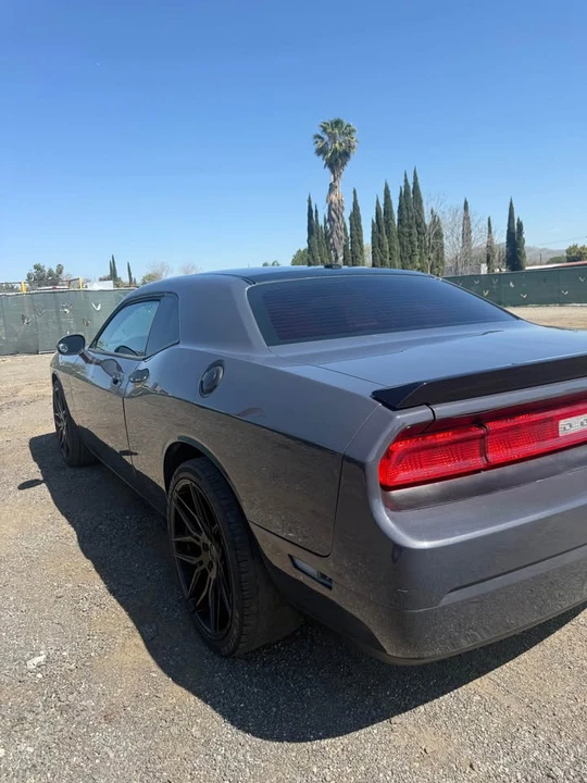2010 Dodge Challenger 3rd Gen - Image 9 of 15