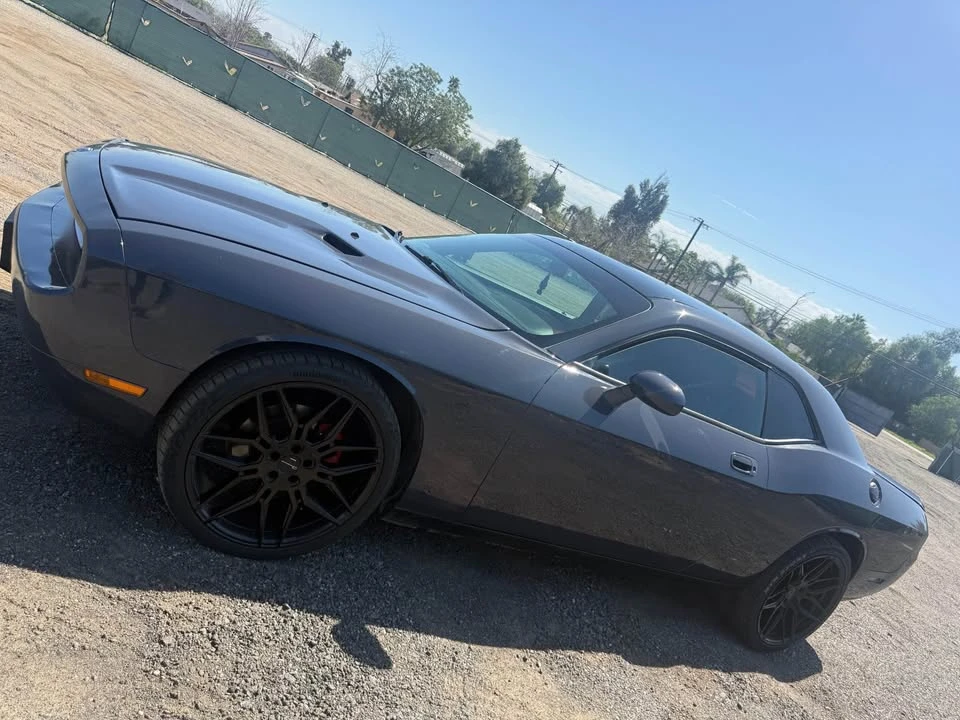 2010 Dodge Challenger 3rd Gen - Image 14 of 15