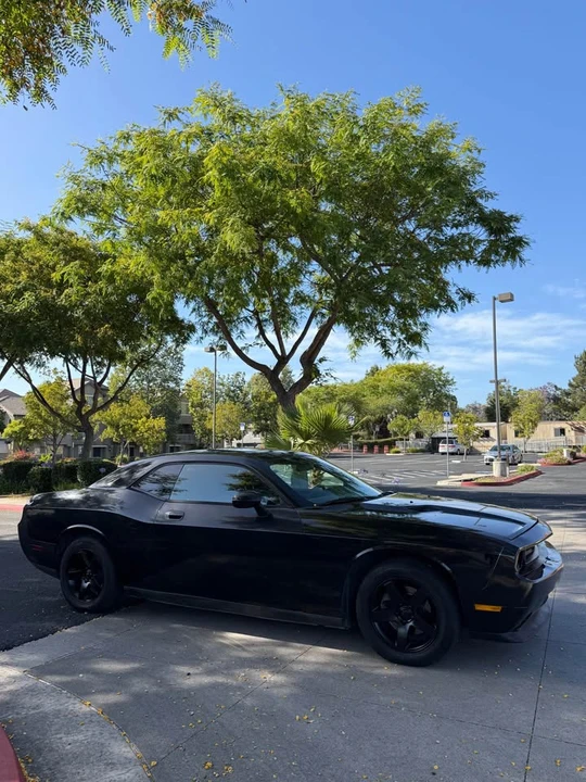 2010 Dodge Challenger 3rd Gen - Image 4 of 6