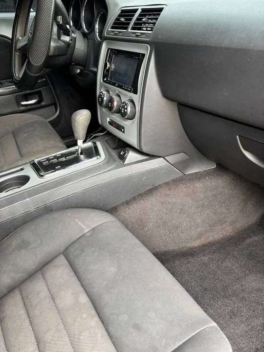 2010 Dodge Challenger 3rd Gen - Image 7 of 10