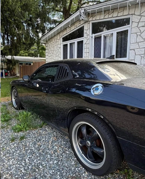 2010 Dodge Challenger 3rd Gen - Image 13 of 15