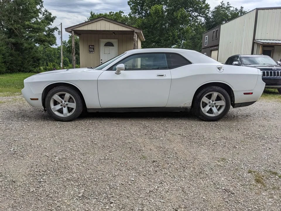 2010 Dodge Challenger 3rd Gen - Image 7 of 13