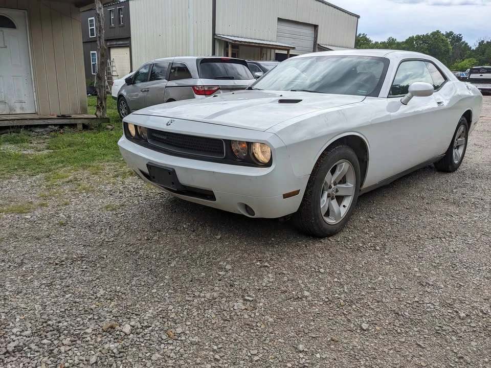2010 Dodge Challenger 3rd Gen - Image 2 of 13