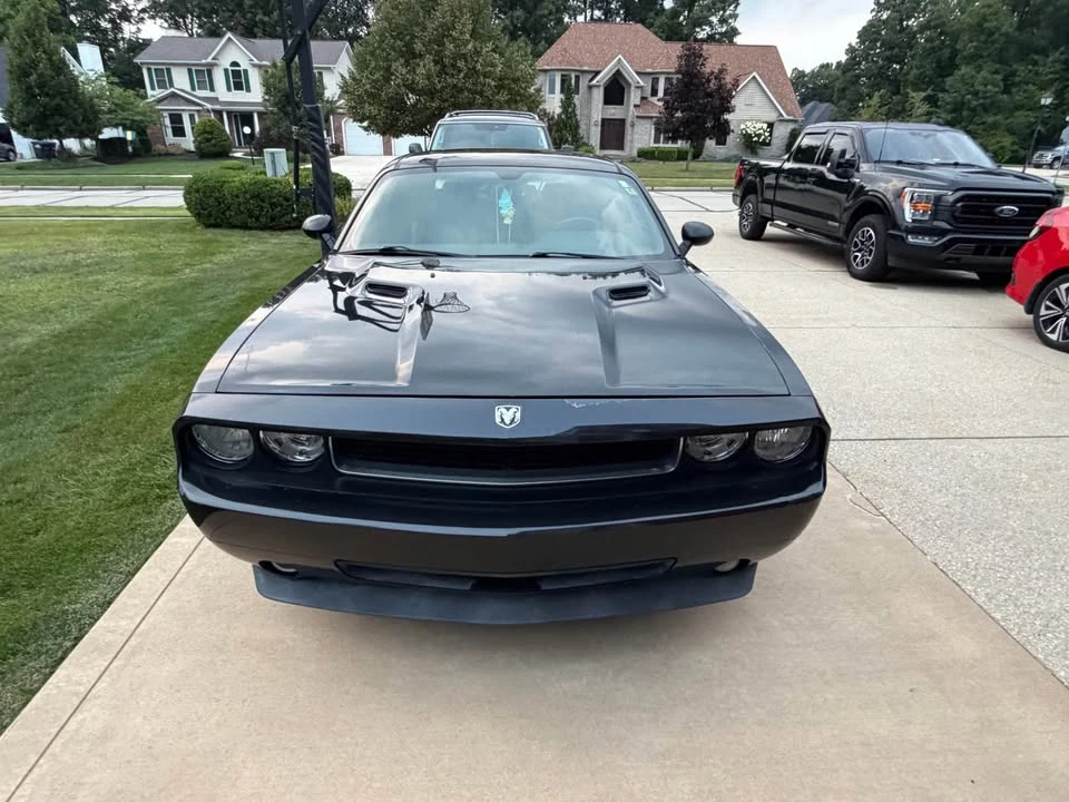 2010 Dodge Challenger 3rd Gen - Image 4 of 8