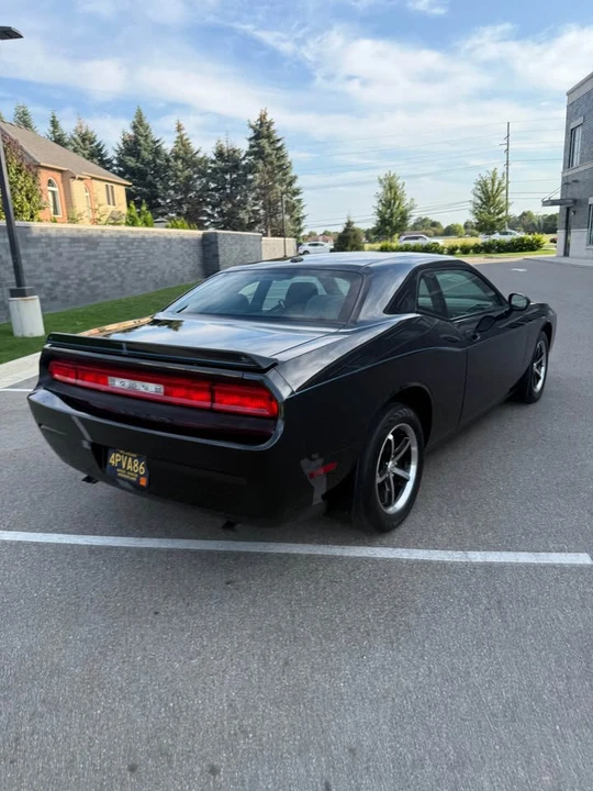 2010 Dodge Challenger 3rd Gen - Image 7 of 19